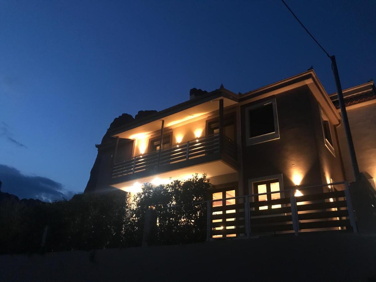 Villa Under Meteora كالامباكا المظهر الخارجي الصورة