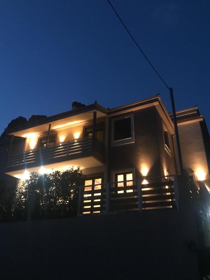 Villa Under Meteora كالامباكا المظهر الخارجي الصورة