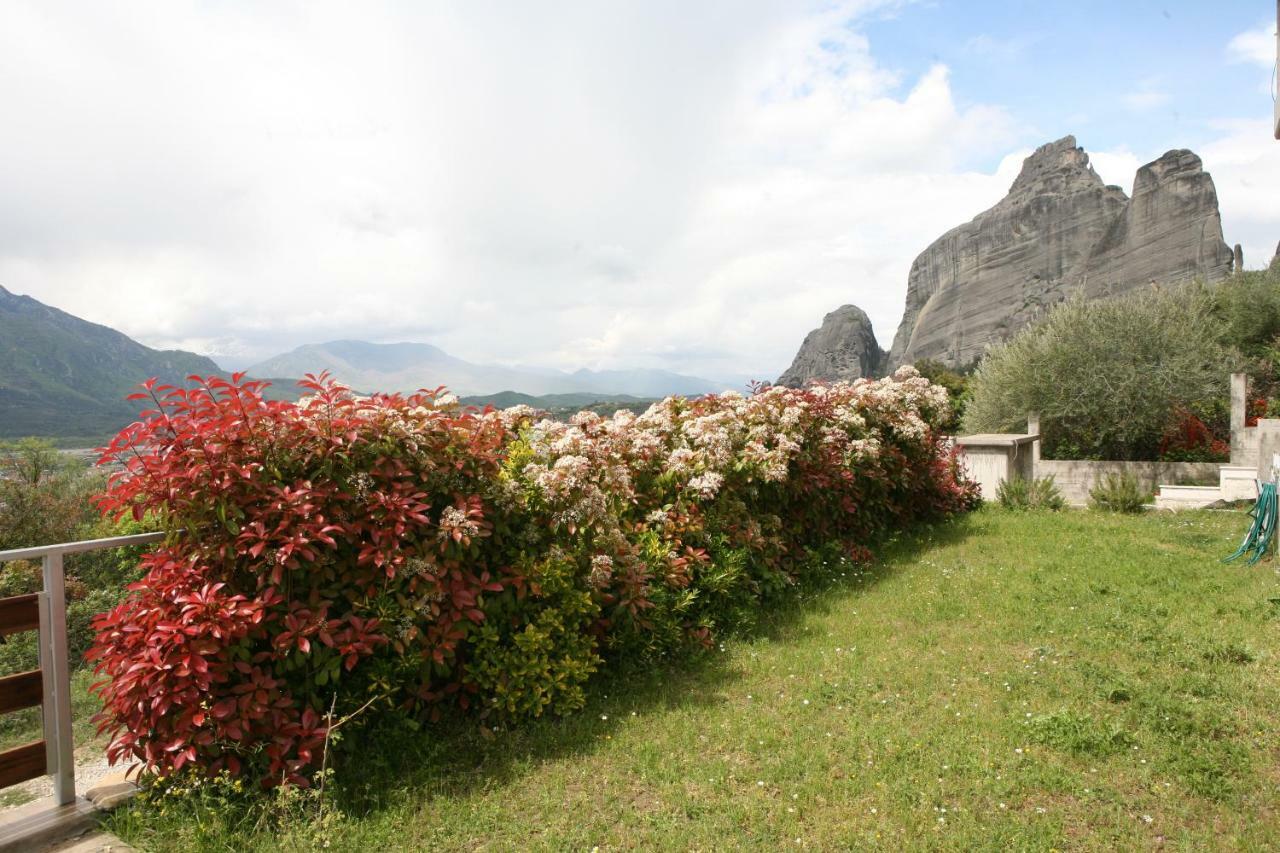 Villa Under Meteora كالامباكا المظهر الخارجي الصورة