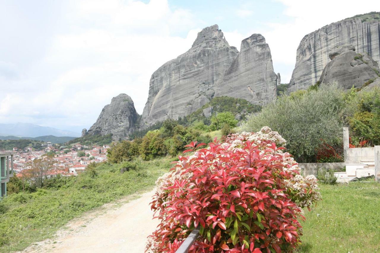 Villa Under Meteora كالامباكا المظهر الخارجي الصورة